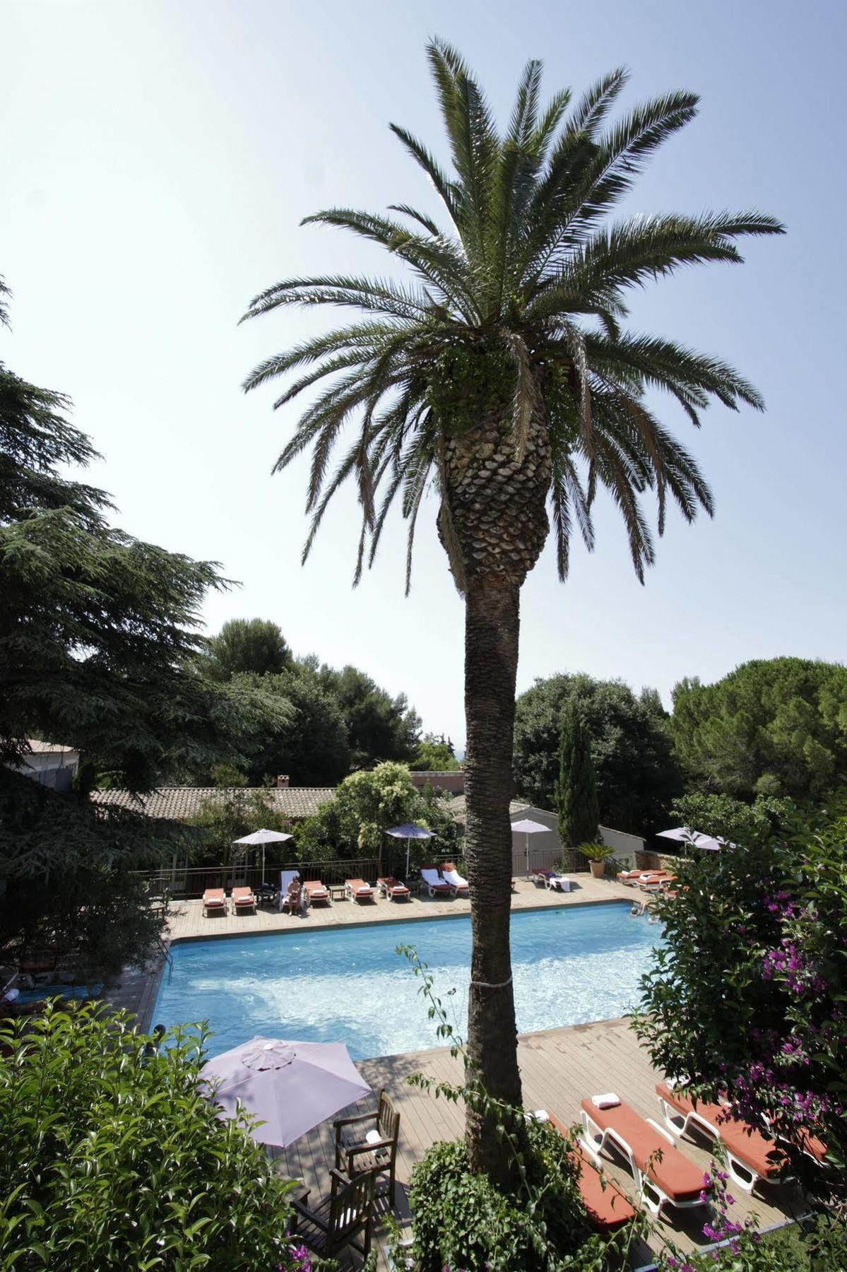 Les Jardins De Cassis - Parking Gratuit & Piscine Chauffee Otel Dış mekan fotoğraf