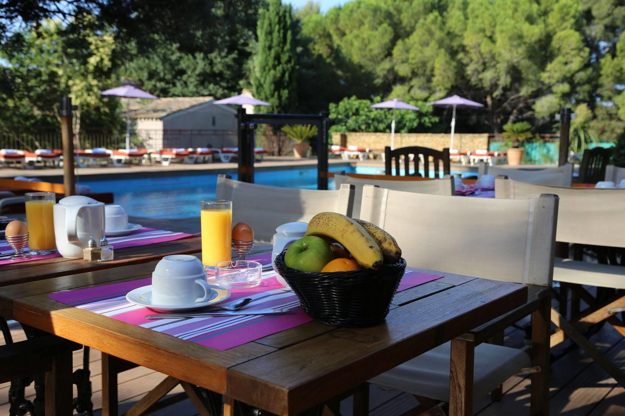 Les Jardins De Cassis - Parking Gratuit & Piscine Chauffee Otel Dış mekan fotoğraf