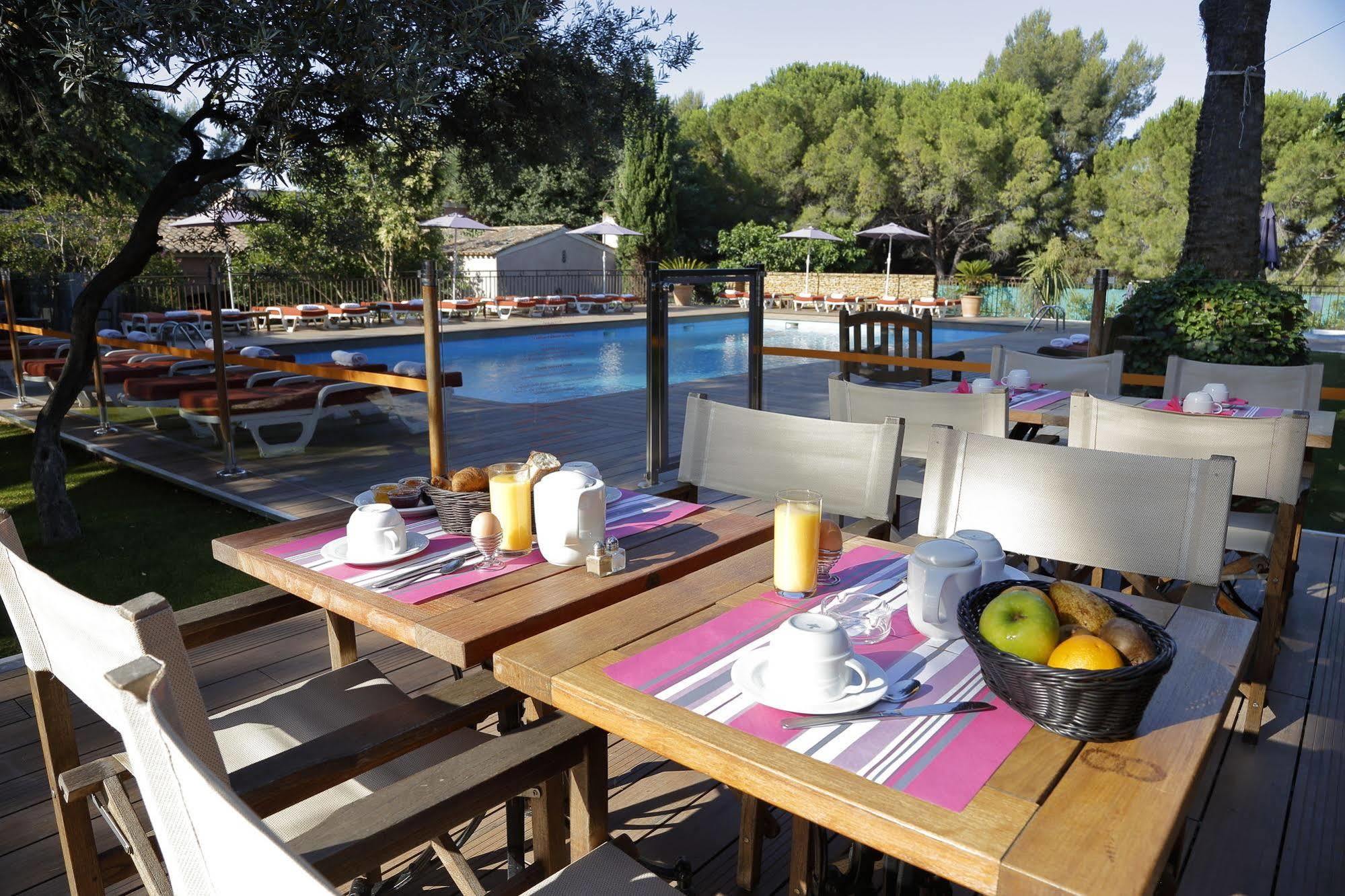 Les Jardins De Cassis - Parking Gratuit & Piscine Chauffee Otel Dış mekan fotoğraf